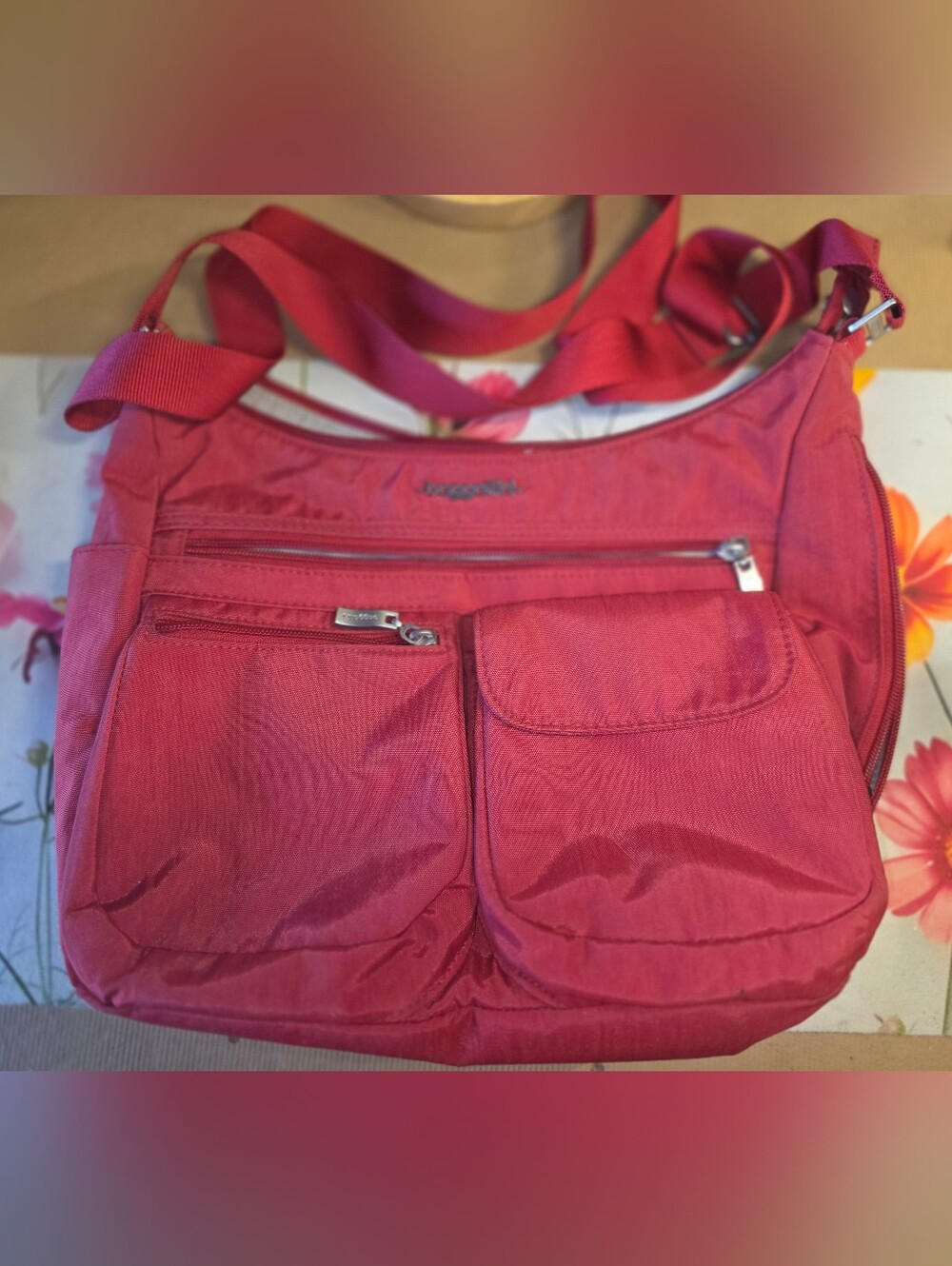 Baggallini Red Nylon Crossbody Shoulder Bag - Picture 1 of 4